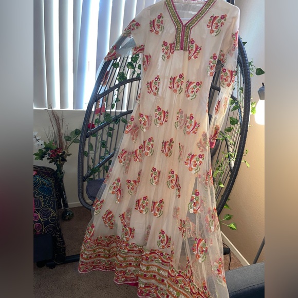 Indian/pakistani 2pc embroidered dress - Picture 10 of 17
